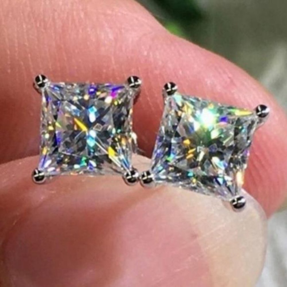 2.5 CARAT SQUARE PRINCESS  STUD EARRINGS, NICE EARRINGS, CUTE EARRINGS